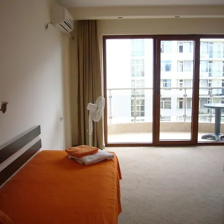 Otel Family Golden Lion 2*