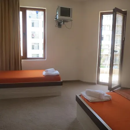 Otel Family Golden Lion