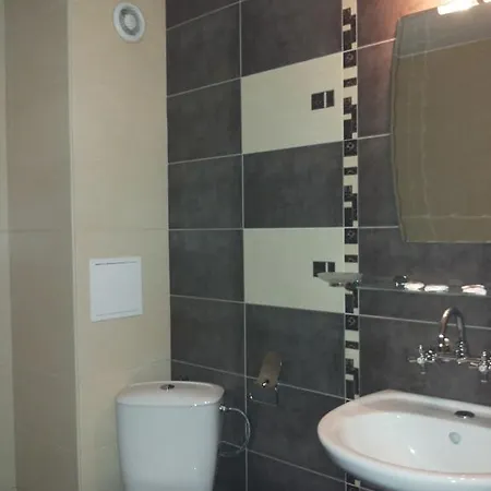 Otel Family Golden Lion 2*