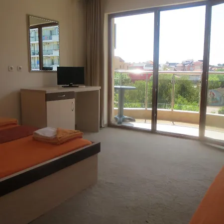 Family Golden Lion Otel 2*